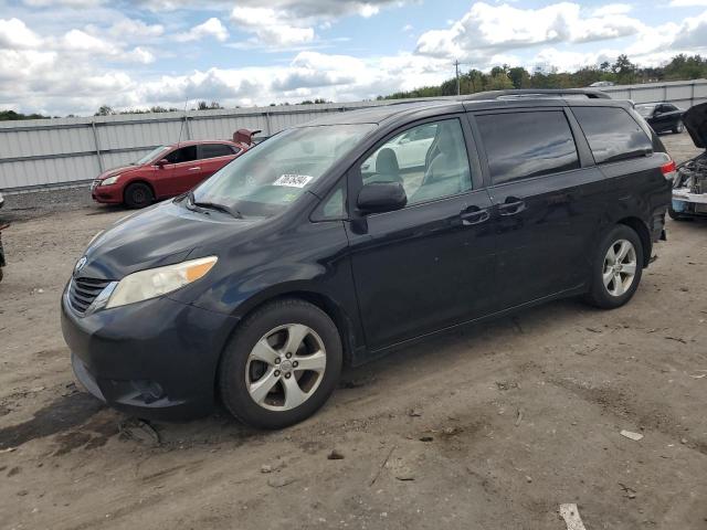 Photo 0 VIN: 5TDKK3DC6BS140451 - TOYOTA SIENNA LE 