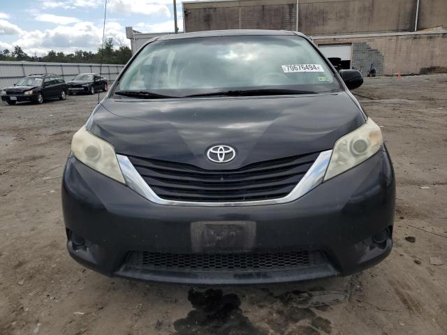 Photo 4 VIN: 5TDKK3DC6BS140451 - TOYOTA SIENNA LE 