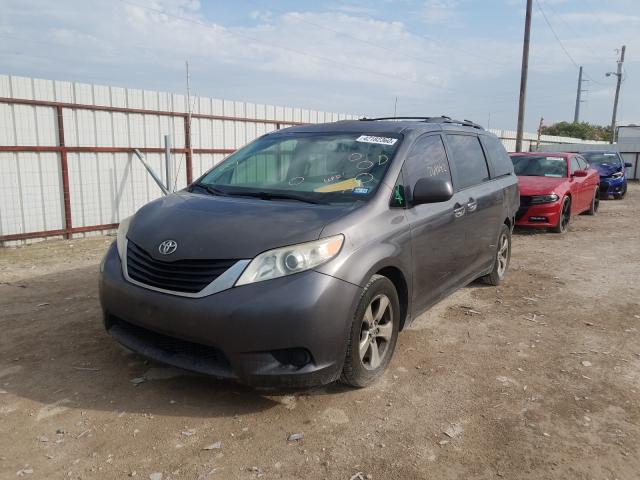 Photo 1 VIN: 5TDKK3DC6BS145049 - TOYOTA SIENNA LE 