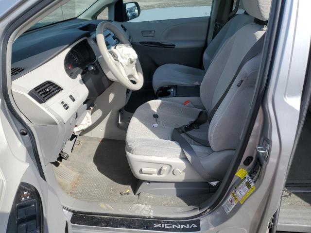 Photo 6 VIN: 5TDKK3DC6BS151787 - TOYOTA SIENNA LE 