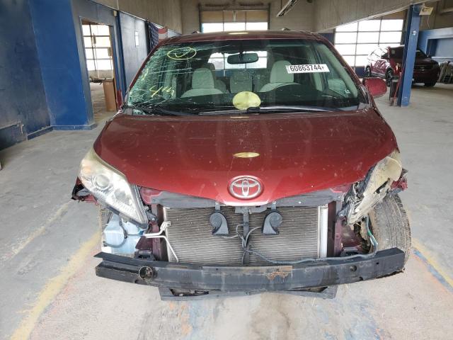 Photo 4 VIN: 5TDKK3DC6BS159694 - TOYOTA SIENNA LE 