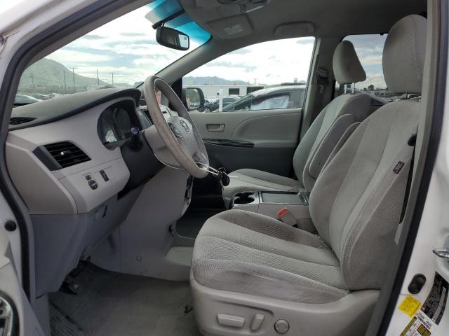 Photo 6 VIN: 5TDKK3DC6BS160473 - TOYOTA SIENNA LE 