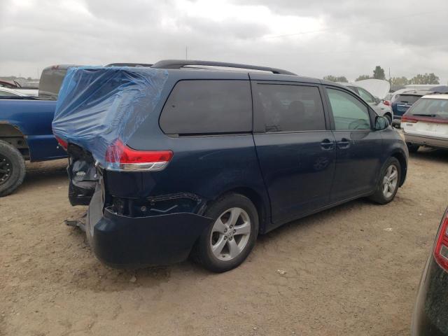 Photo 2 VIN: 5TDKK3DC6BS161722 - TOYOTA SIENNA LE 