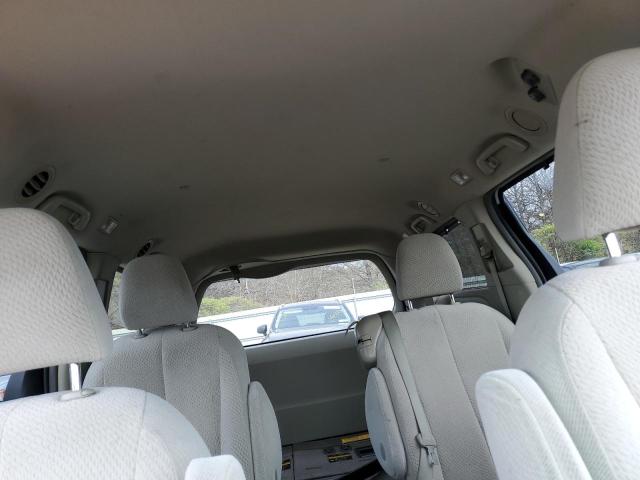 Photo 9 VIN: 5TDKK3DC6BS174714 - TOYOTA SIENNA LE 