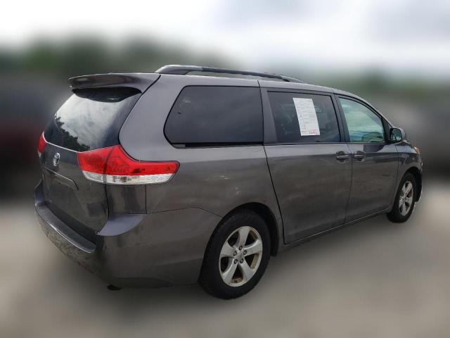 Photo 2 VIN: 5TDKK3DC6BS175216 - TOYOTA SIENNA LE 