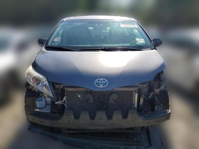 Photo 4 VIN: 5TDKK3DC6BS175216 - TOYOTA SIENNA LE 