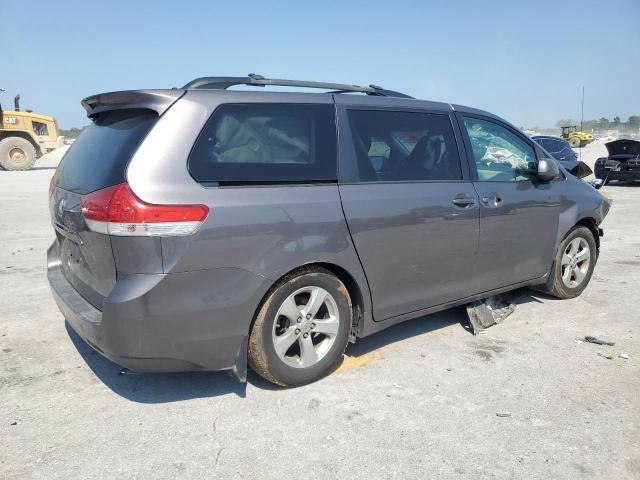 Photo 2 VIN: 5TDKK3DC6CS192874 - TOYOTA SIENNA LE 