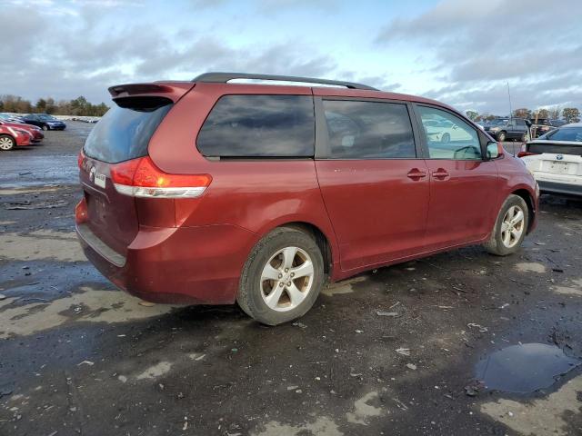 Photo 2 VIN: 5TDKK3DC6CS199730 - TOYOTA SIENNA LE 