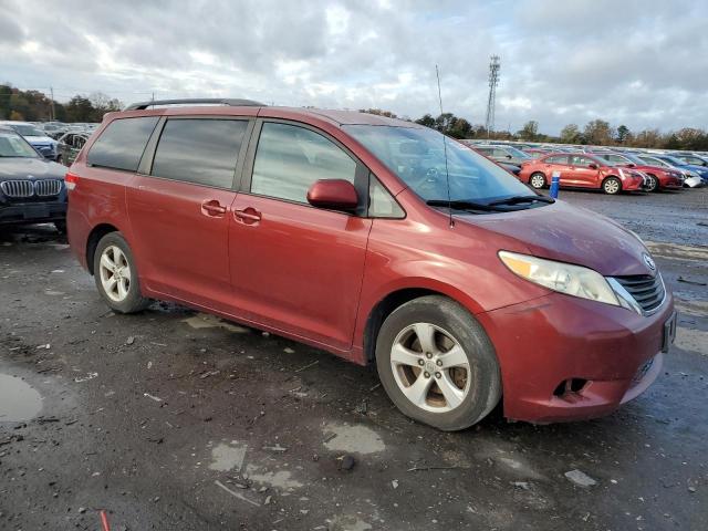 Photo 3 VIN: 5TDKK3DC6CS199730 - TOYOTA SIENNA LE 