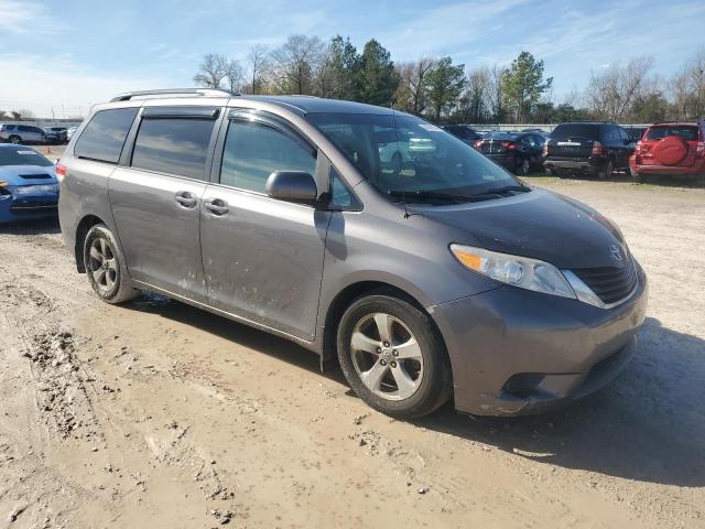 Photo 3 VIN: 5TDKK3DC6CS207910 - TOYOTA SIENNA LE 