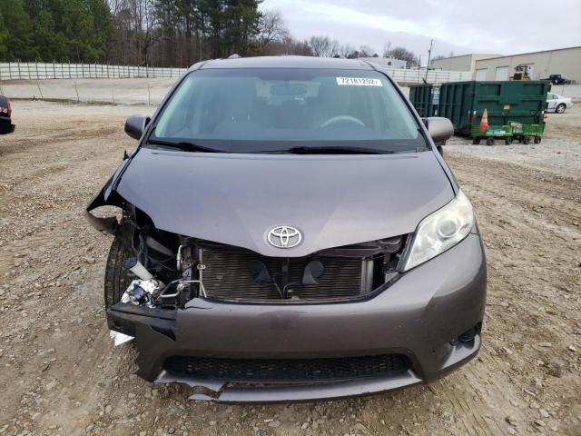 Photo 4 VIN: 5TDKK3DC6CS214341 - TOYOTA SIENNA LE 