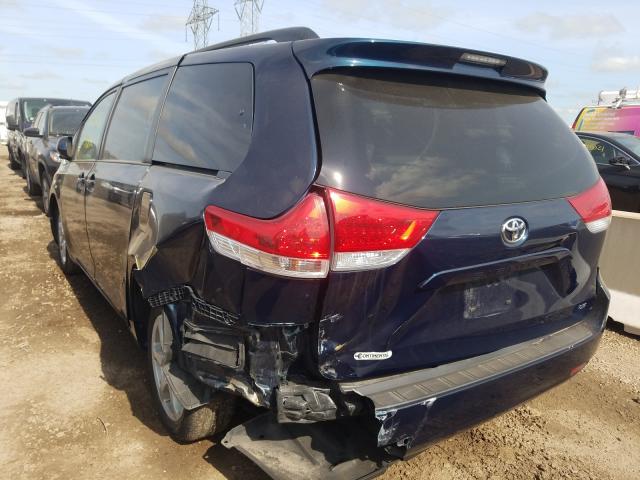 Photo 2 VIN: 5TDKK3DC6CS227185 - TOYOTA SIENNA LE 