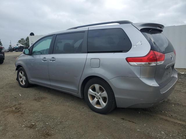 Photo 1 VIN: 5TDKK3DC6CS239434 - TOYOTA SIENNA LE 