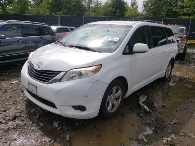 Photo 1 VIN: 5TDKK3DC6CS244018 - TOYOTA SIENNA LE 