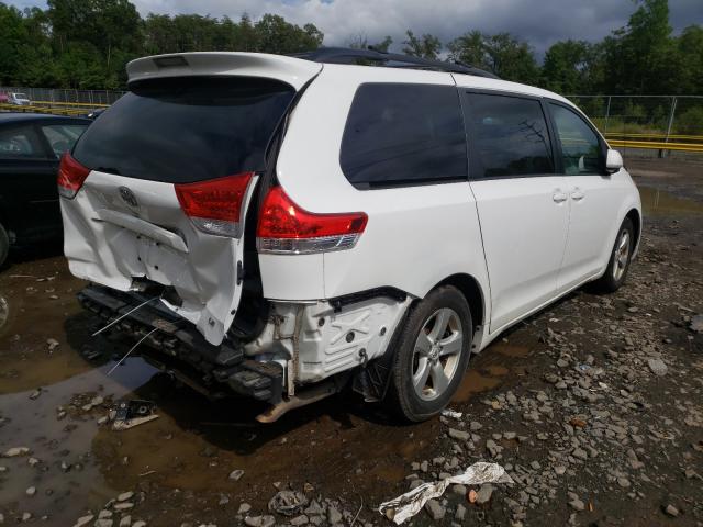 Photo 3 VIN: 5TDKK3DC6CS244018 - TOYOTA SIENNA LE 