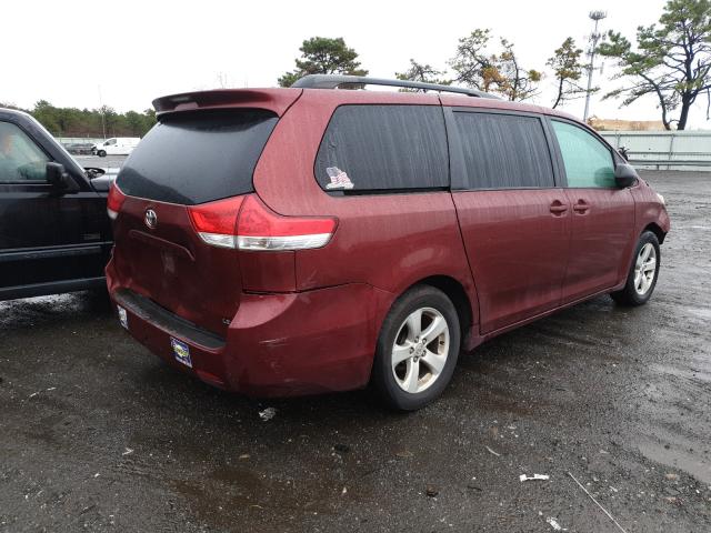 Photo 3 VIN: 5TDKK3DC6CS246495 - TOYOTA SIENNA LE 