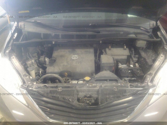 Photo 9 VIN: 5TDKK3DC6CS253270 - TOYOTA SIENNA 