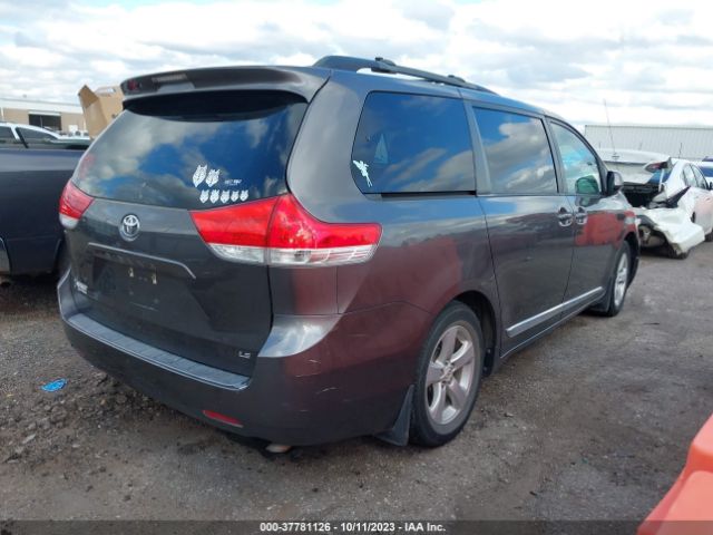 Photo 3 VIN: 5TDKK3DC6CS277410 - TOYOTA SIENNA 