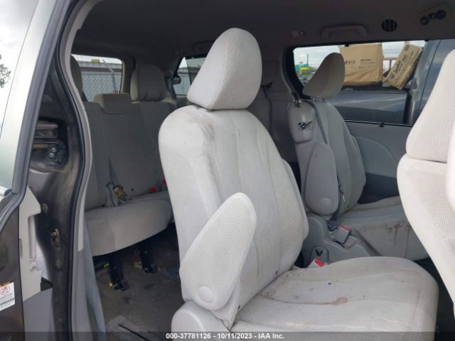 Photo 7 VIN: 5TDKK3DC6CS277410 - TOYOTA SIENNA 