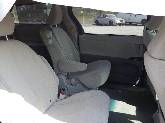 Photo 5 VIN: 5TDKK3DC6DS287596 - TOYOTA SIENNA LE 