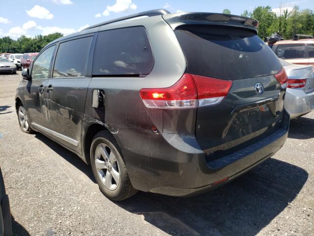 Photo 2 VIN: 5TDKK3DC6DS296721 - TOYOTA SIENNA LE 