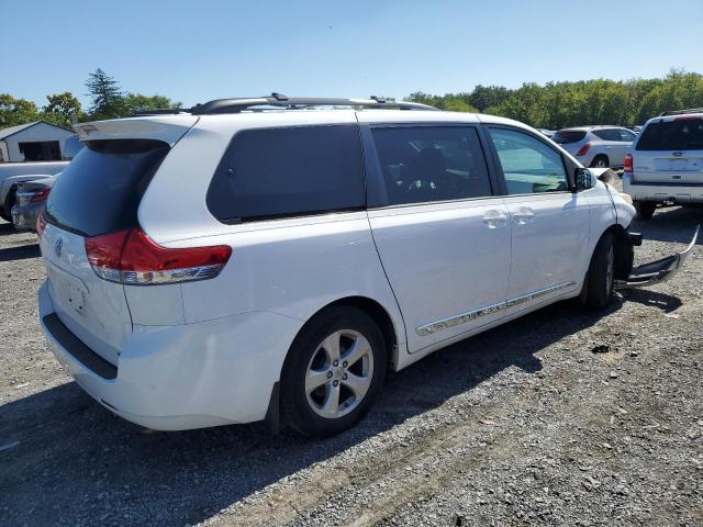 Photo 2 VIN: 5TDKK3DC6DS308270 - TOYOTA SIENNA LE 