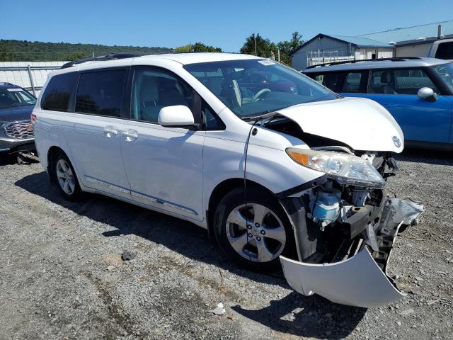 Photo 3 VIN: 5TDKK3DC6DS308270 - TOYOTA SIENNA LE 