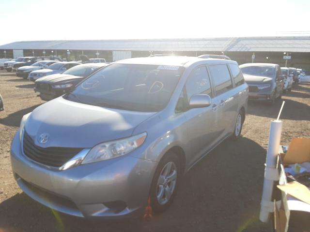 Photo 1 VIN: 5TDKK3DC6DS310777 - TOYOTA SIENNA LE 