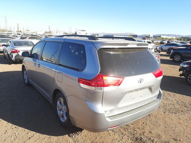 Photo 2 VIN: 5TDKK3DC6DS310777 - TOYOTA SIENNA LE 