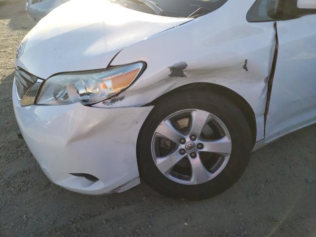 Photo 8 VIN: 5TDKK3DC6DS313422 - TOYOTA SIENNA LE 