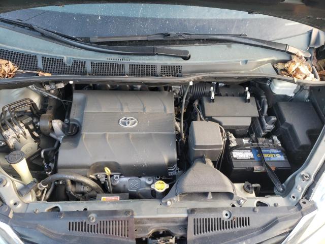 Photo 6 VIN: 5TDKK3DC6DS325571 - TOYOTA SIENNA LE 