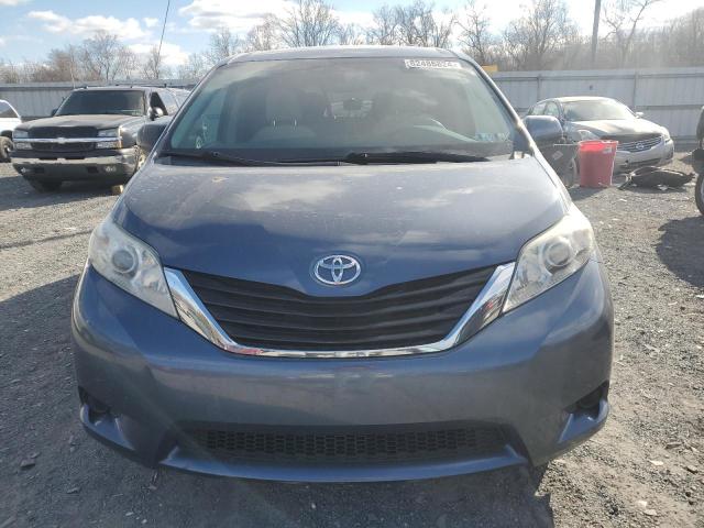 Photo 4 VIN: 5TDKK3DC6DS342709 - TOYOTA SIENNA LE 