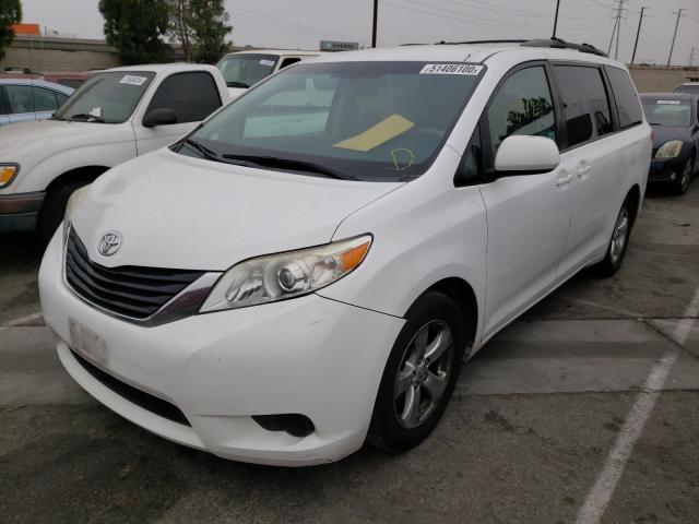 Photo 1 VIN: 5TDKK3DC6DS348090 - TOYOTA SIENNA LE 