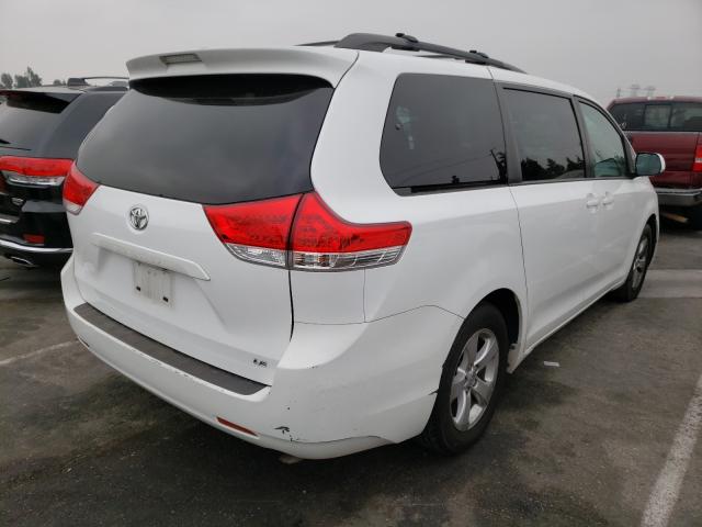 Photo 3 VIN: 5TDKK3DC6DS348090 - TOYOTA SIENNA LE 