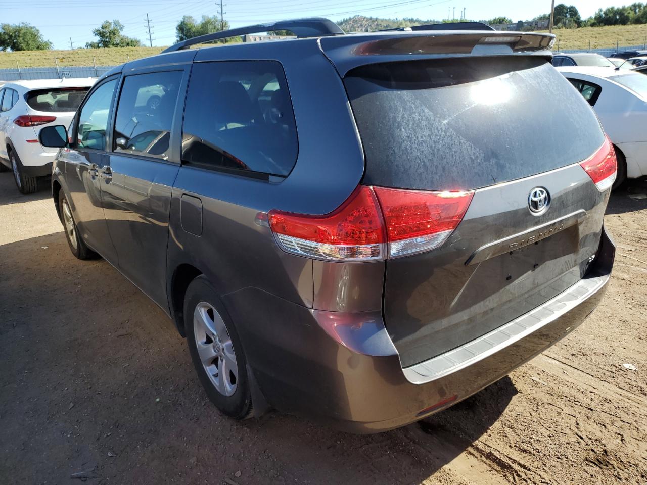 Photo 1 VIN: 5TDKK3DC6DS366069 - TOYOTA SIENNA 