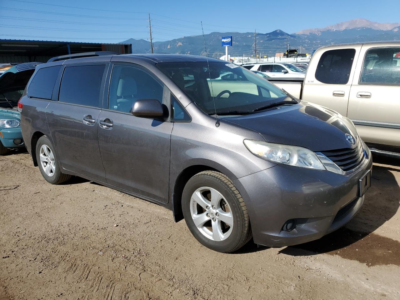 Photo 3 VIN: 5TDKK3DC6DS366069 - TOYOTA SIENNA 