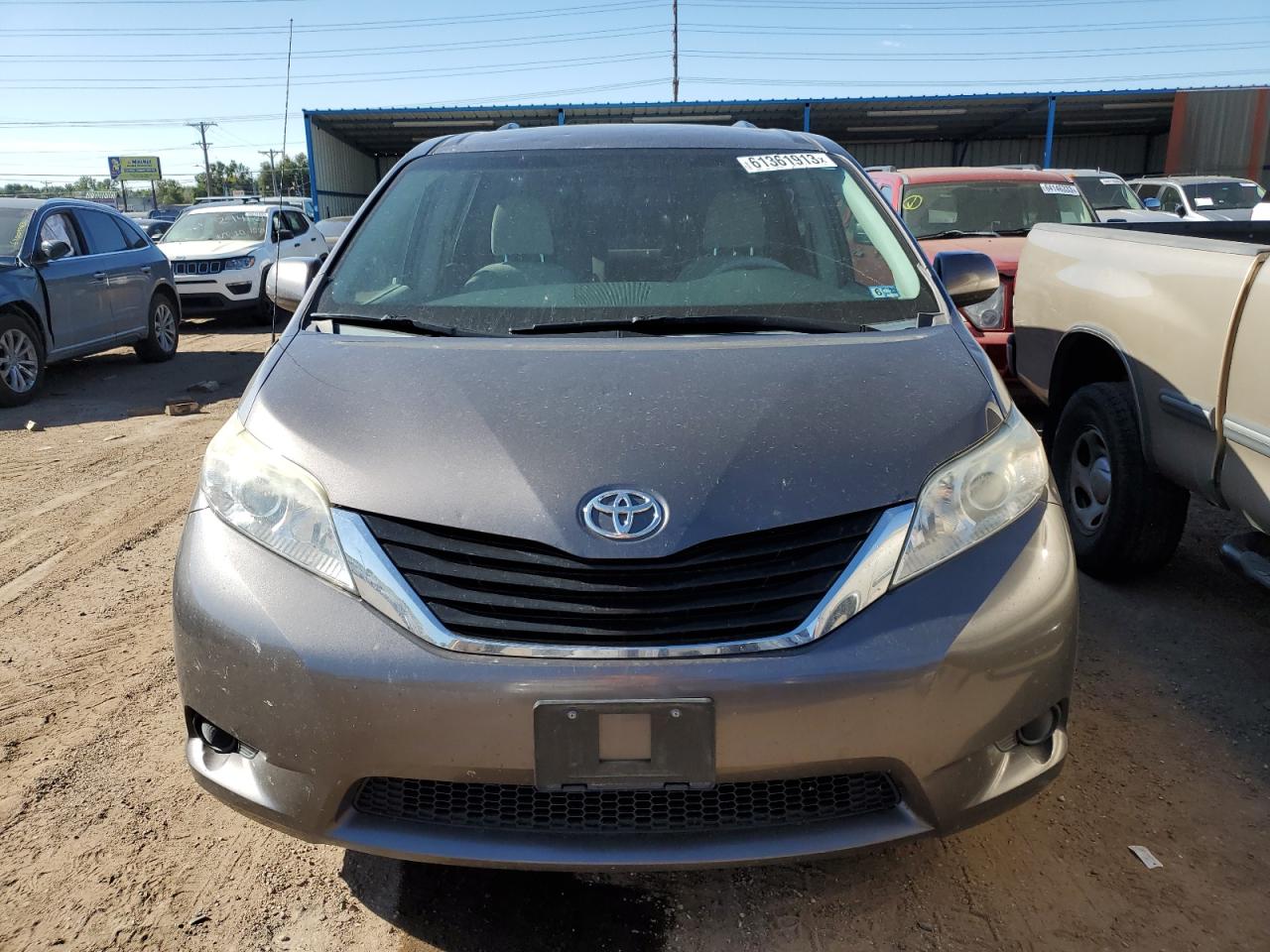 Photo 4 VIN: 5TDKK3DC6DS366069 - TOYOTA SIENNA 