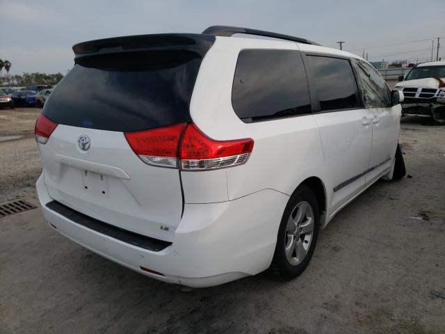 Photo 3 VIN: 5TDKK3DC6DS371191 - TOYOTA SIENNA LE 