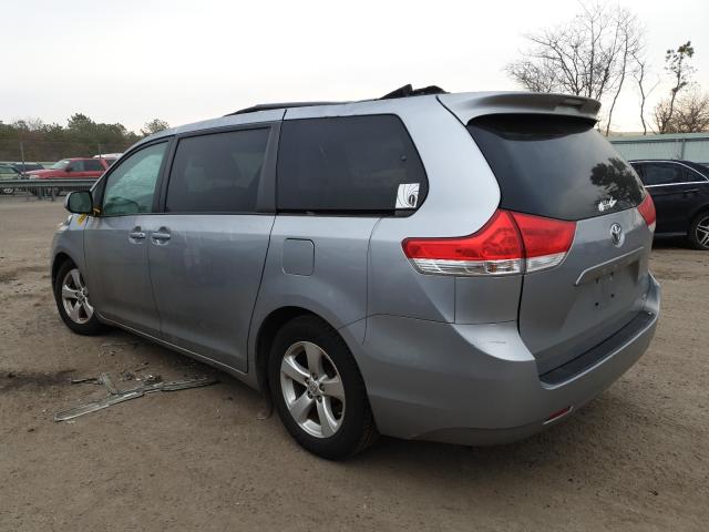 Photo 2 VIN: 5TDKK3DC6DS374995 - TOYOTA SIENNA LE 