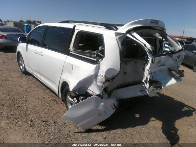 Photo 2 VIN: 5TDKK3DC6DS381221 - TOYOTA SIENNA 