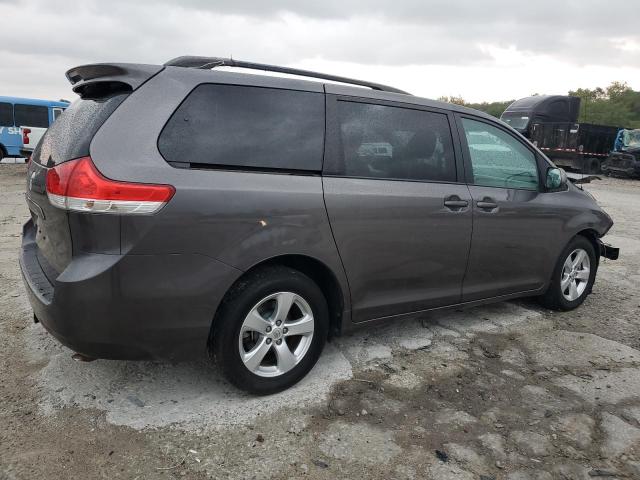 Photo 2 VIN: 5TDKK3DC6DS389044 - TOYOTA SIENNA LE 