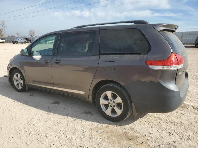 Photo 1 VIN: 5TDKK3DC6DS400754 - TOYOTA SIENNA LE 