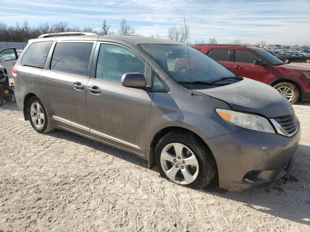 Photo 3 VIN: 5TDKK3DC6DS400754 - TOYOTA SIENNA LE 