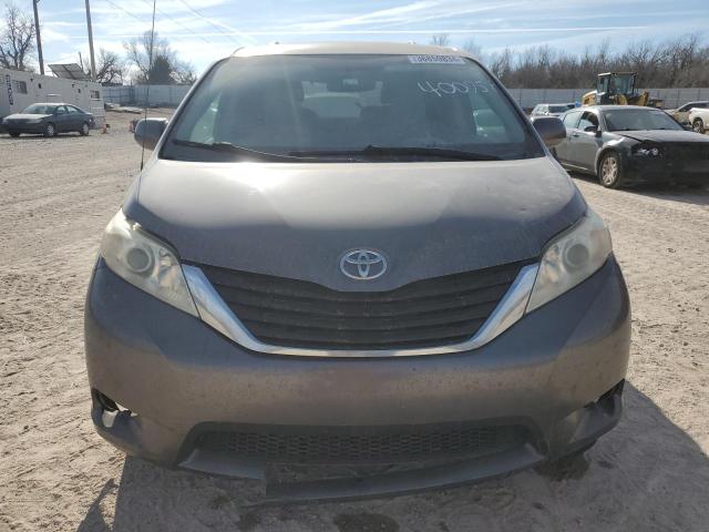 Photo 4 VIN: 5TDKK3DC6DS400754 - TOYOTA SIENNA LE 