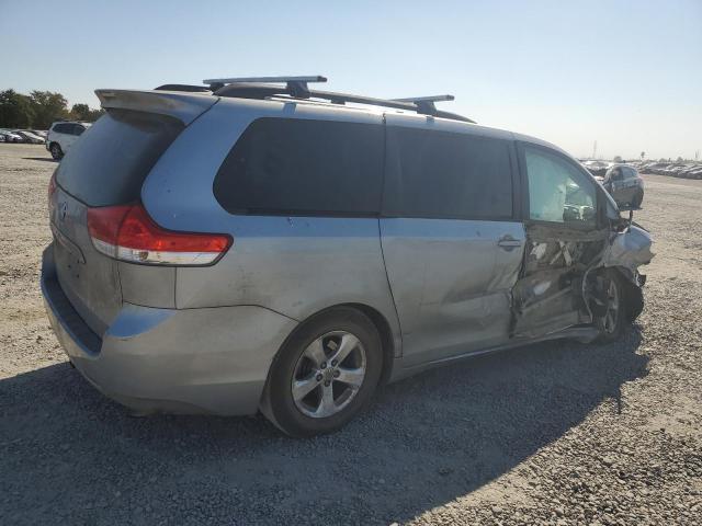 Photo 2 VIN: 5TDKK3DC6ES407737 - TOYOTA SIENNA LE 