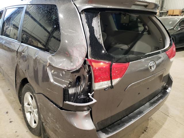 Photo 8 VIN: 5TDKK3DC6ES437580 - TOYOTA SIENNA LE 