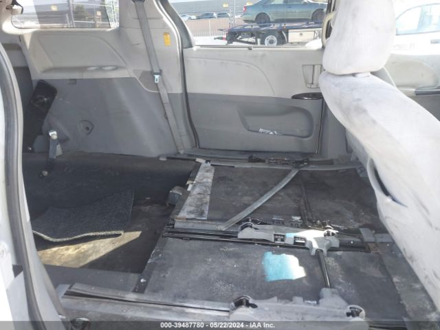 Photo 7 VIN: 5TDKK3DC6ES445517 - TOYOTA SIENNA 