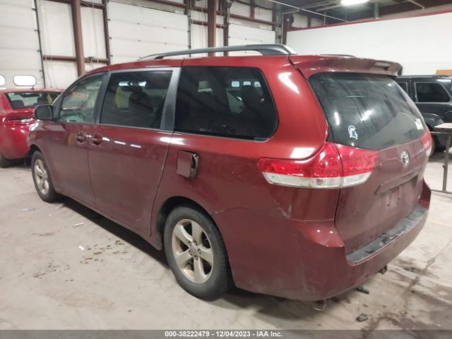 Photo 2 VIN: 5TDKK3DC6ES451186 - TOYOTA SIENNA 