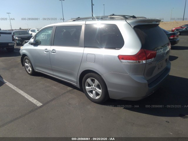 Photo 2 VIN: 5TDKK3DC6ES464343 - TOYOTA SIENNA 