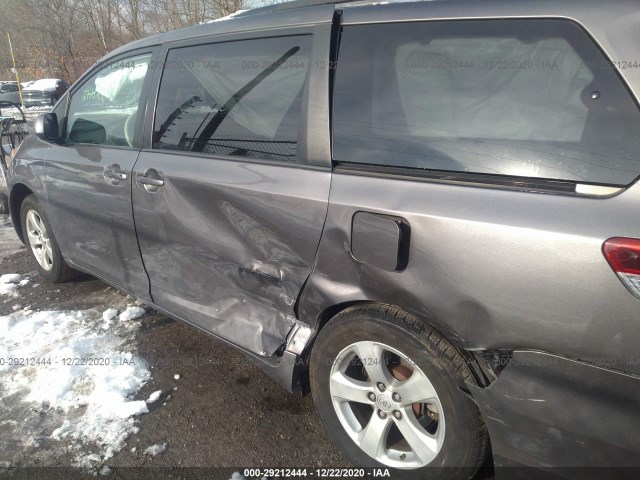 Photo 5 VIN: 5TDKK3DC6ES517879 - TOYOTA SIENNA 